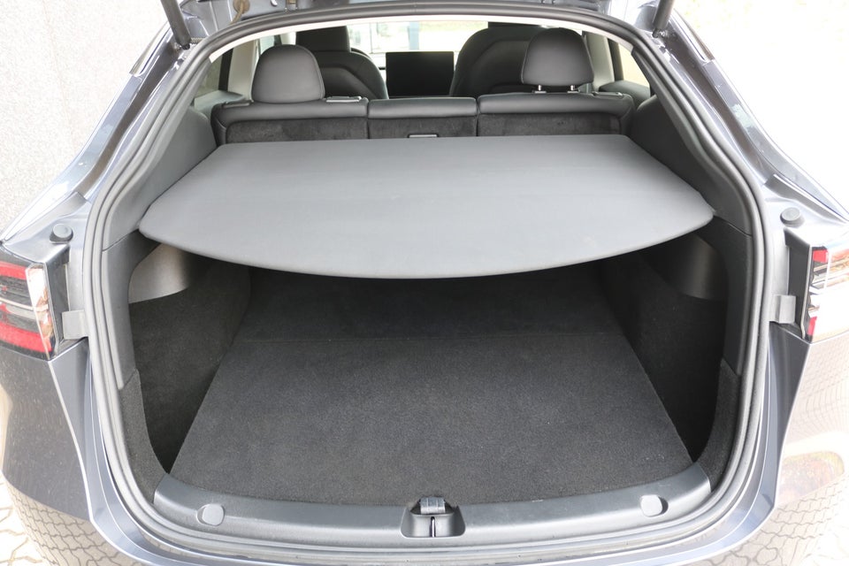 Tesla Model Y RWD 5d