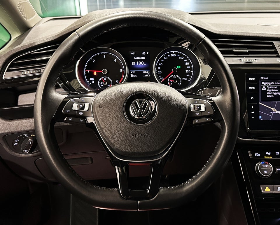 VW Touran 2,0 TDi 150 Highline DSG 7prs 5d