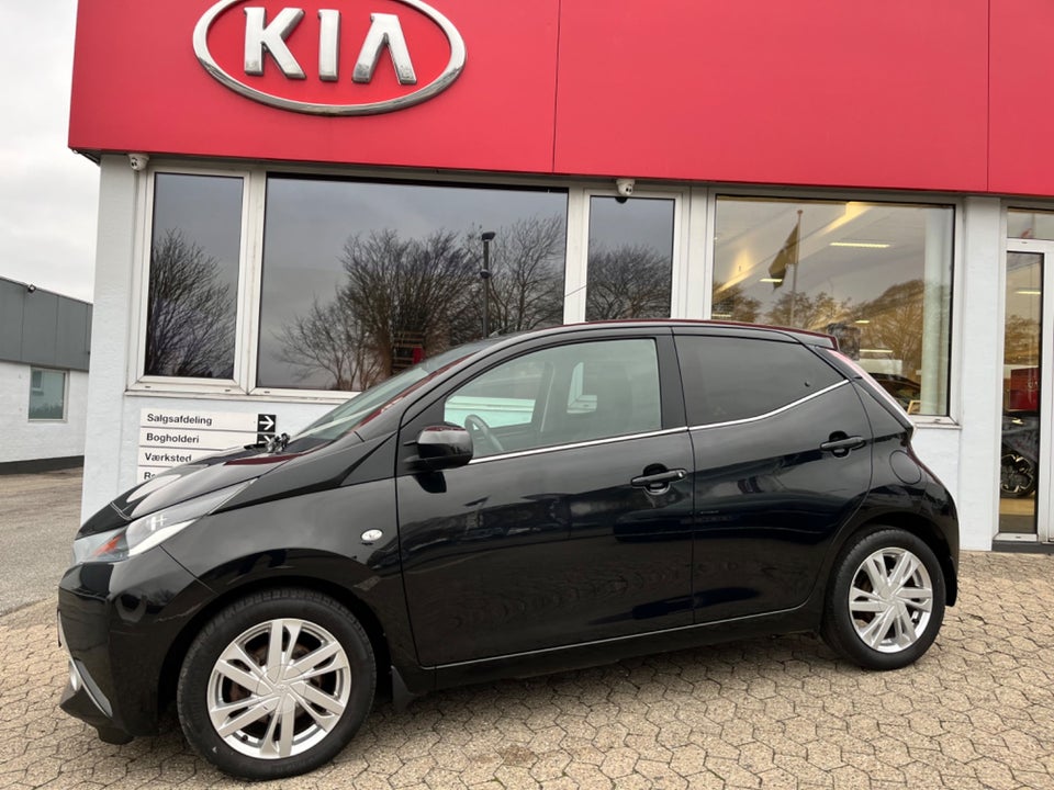 Toyota Aygo 1,0 VVT-i x-black II 5d