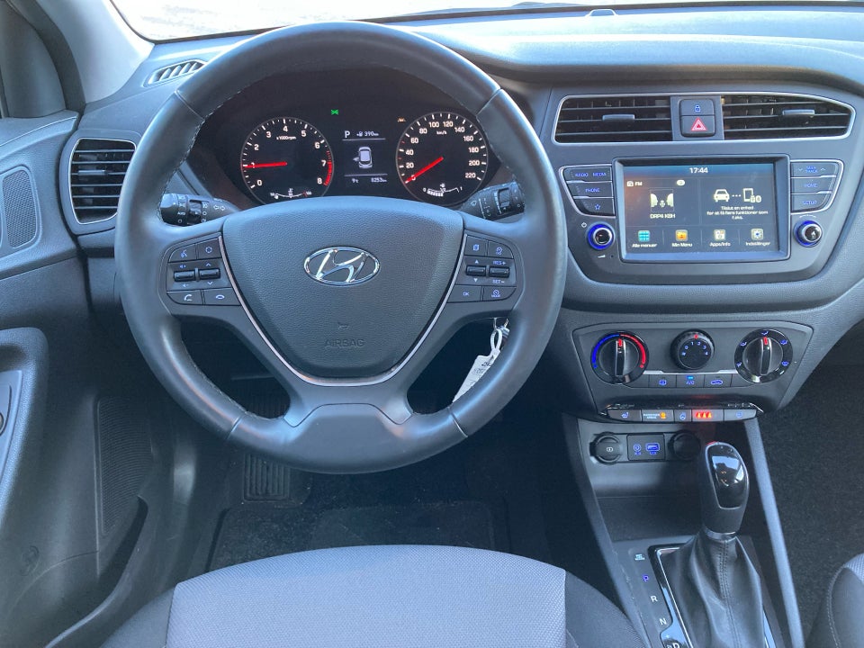 Hyundai i20 1,0 T-GDi Trend DCT 5d