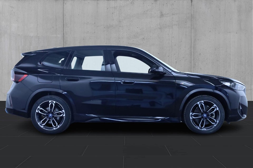 BMW iX1 xDrive30 M-Sport 5d