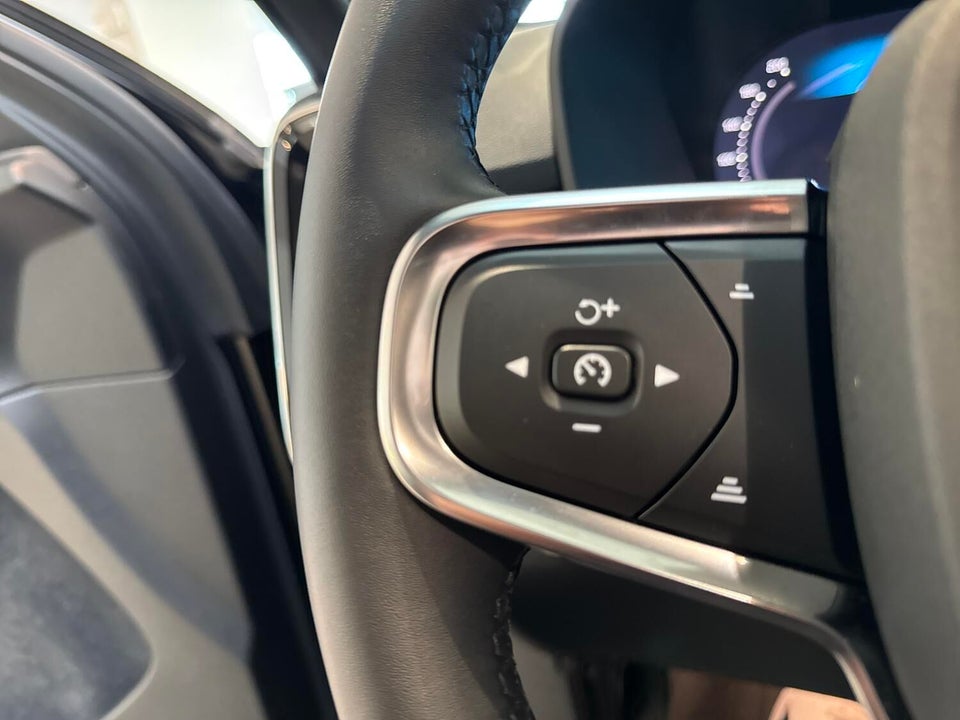 Volvo XC40 ReCharge Extended Range Plus 5d