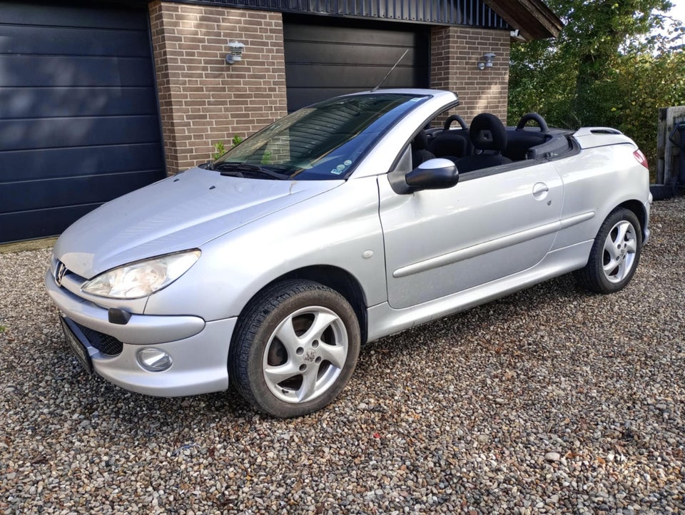 Peugeot 206 1,6 16V CC 2d