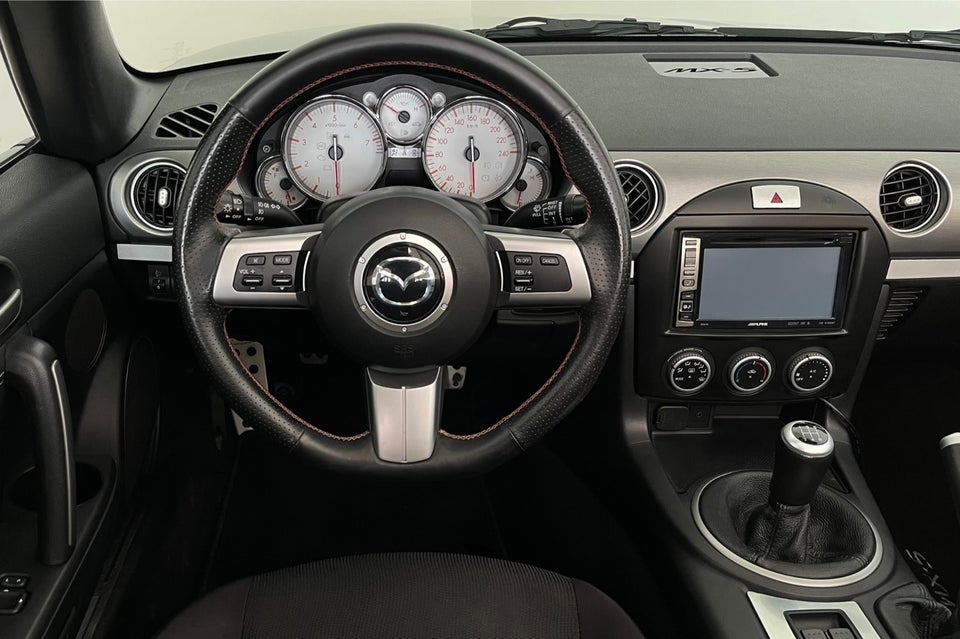 Mazda MX-5 1,8 Roadster 2d