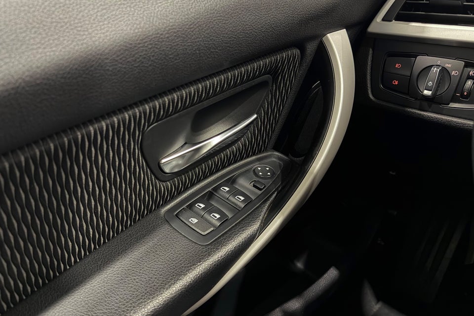 BMW 320d 2,0 Touring 5d