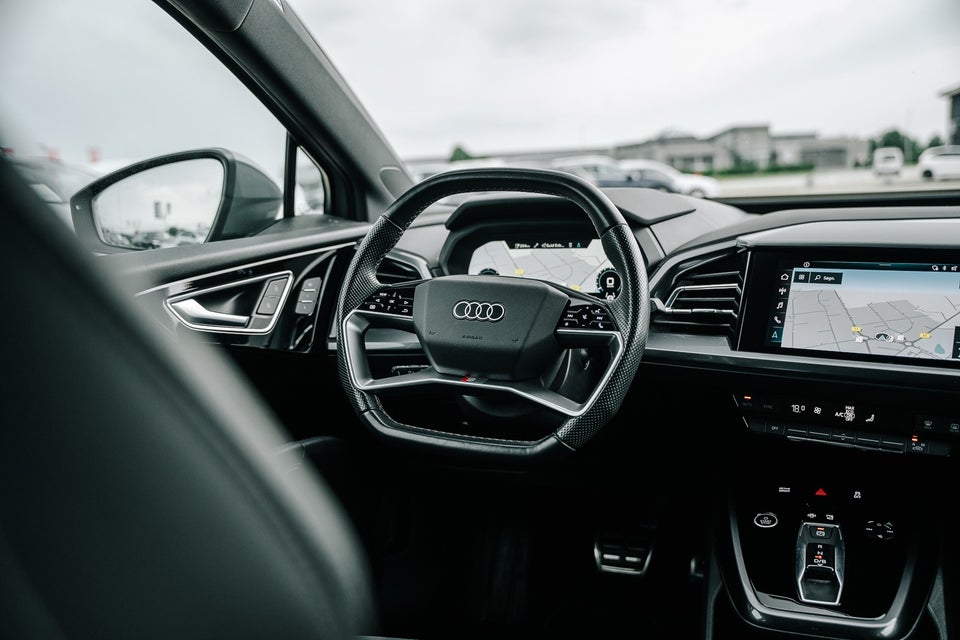 Audi Q4 e-tron 40 S-line Sportback 5d