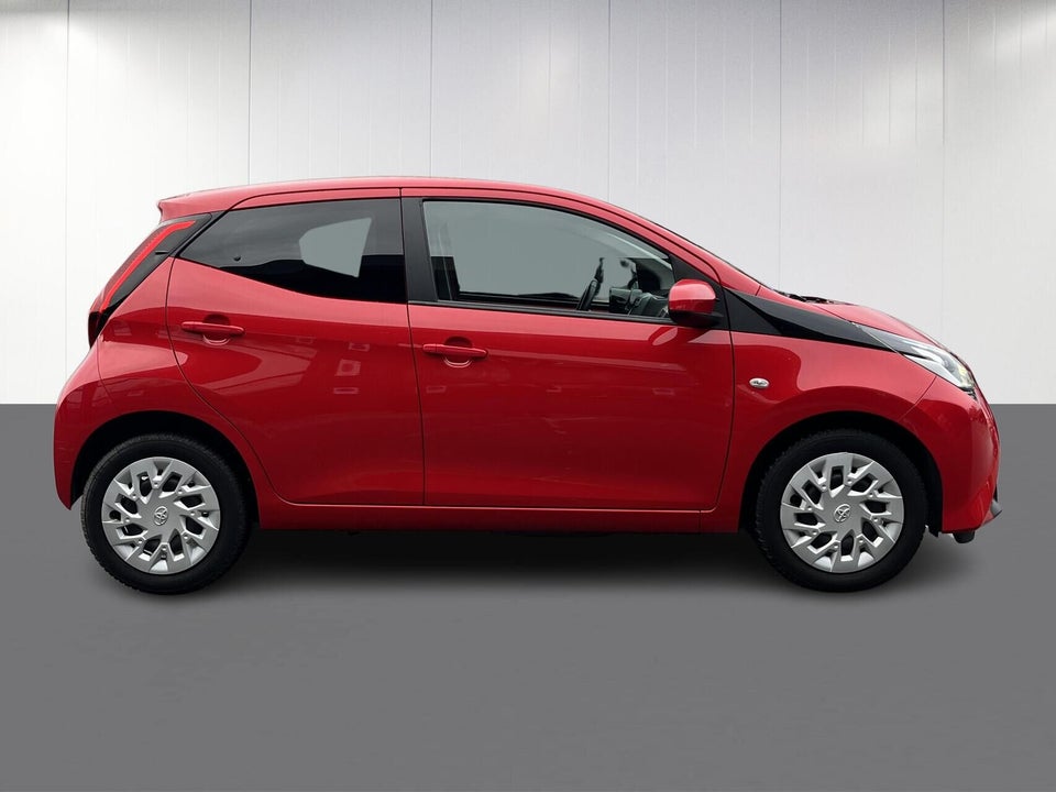 Toyota Aygo 1,0 VVT-i x-pression 5d