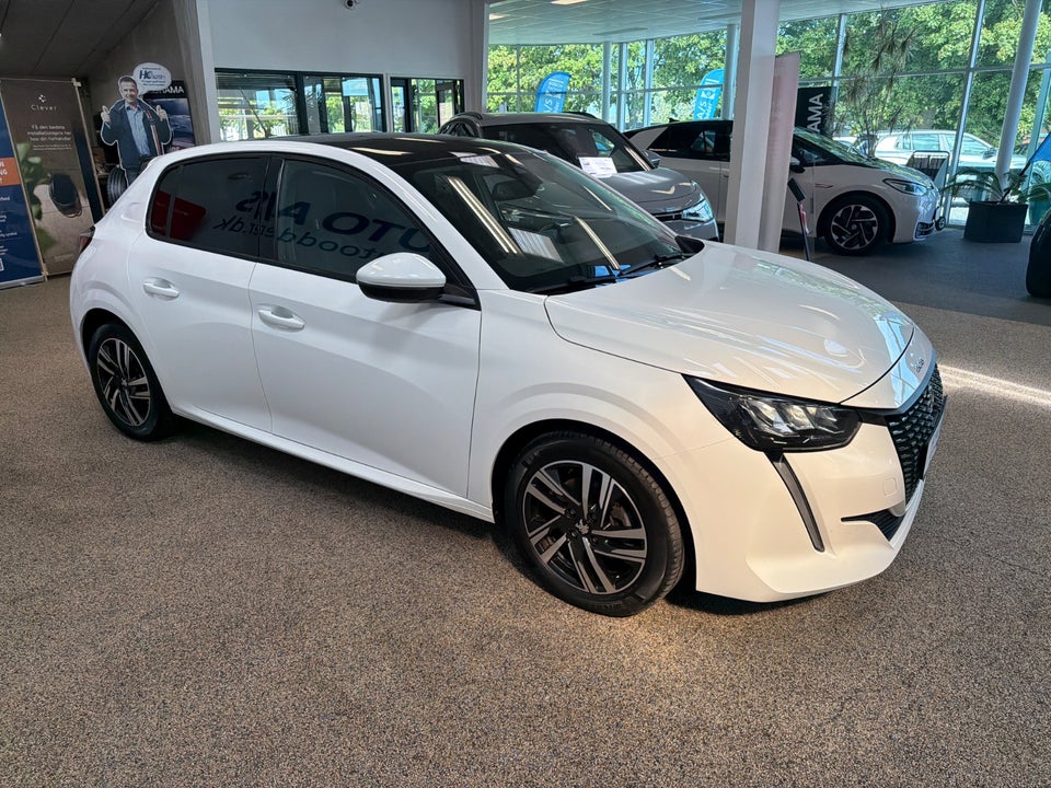 Peugeot 208 1,2 PureTech 100 Allure Sky 5d
