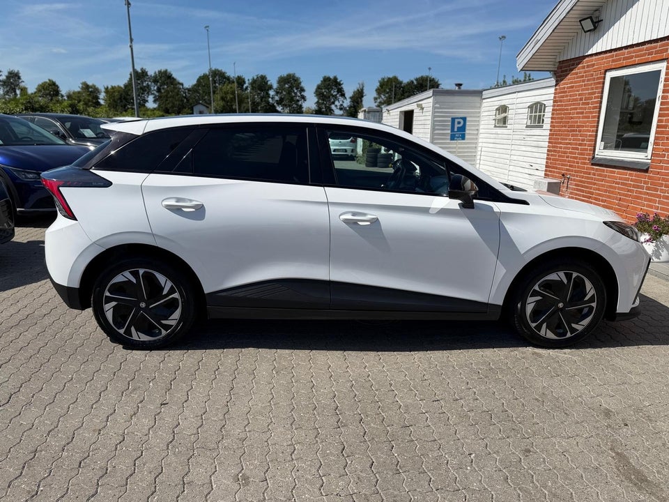 MG MG4 64 Luxury 5d