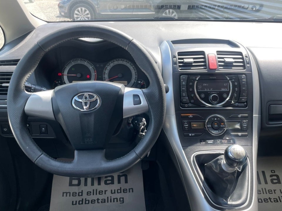 Toyota Auris 1,6 T2 5d