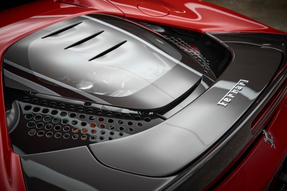 Ferrari SF90 Stradale 4,0 DCT 2d