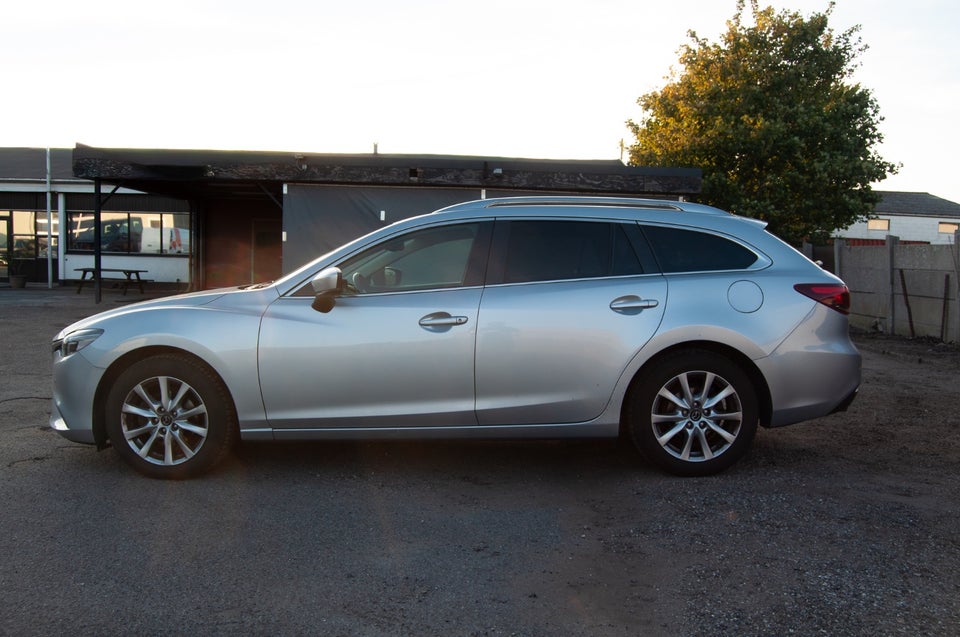Mazda 6 2,2 SkyActiv-D 150 Core stc. aut. 5d