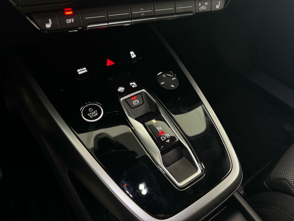 Audi Q4 e-tron 40 Advanced 5d