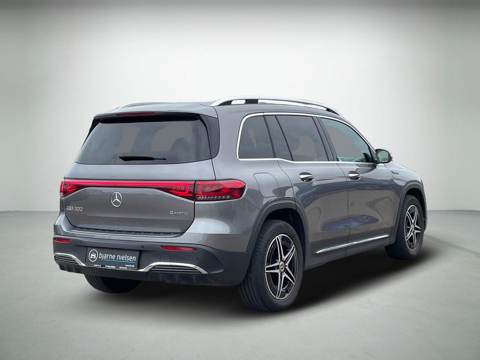 Mercedes EQB300 AMG Line 4Matic 5d
