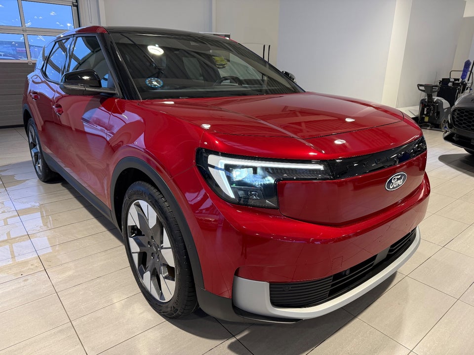 Ford Explorer 77 Premium Extended Range 5d