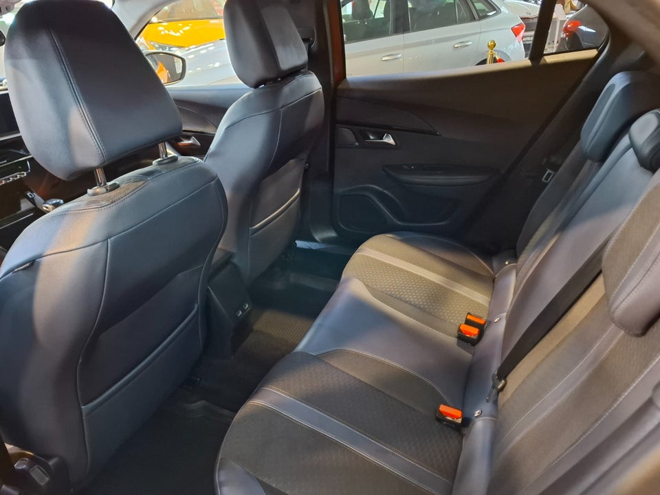 Peugeot 2008 1,5 BlueHDi 100 Allure 5d