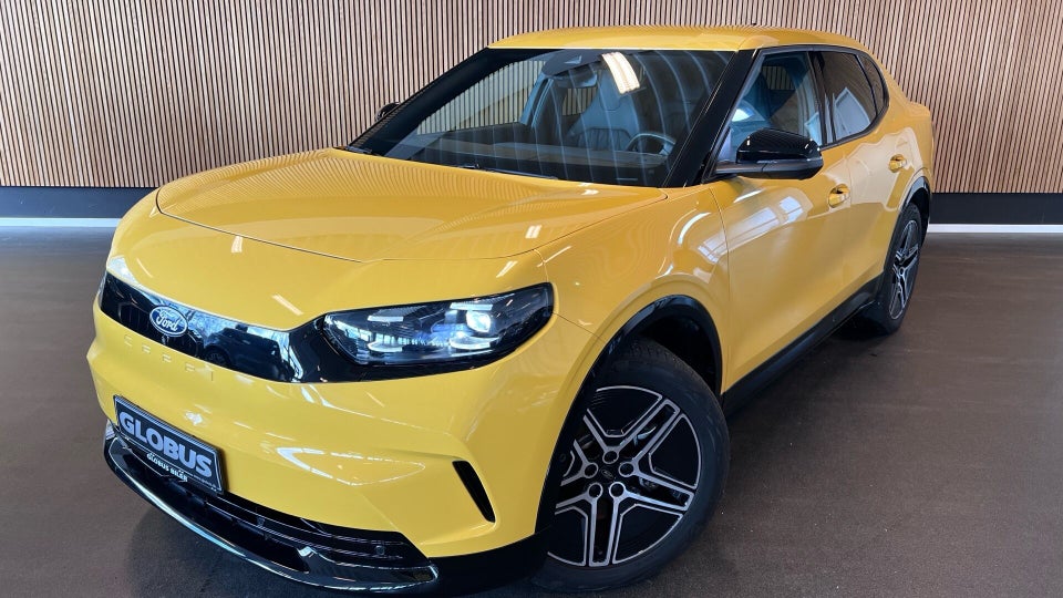 Ford Capri 77 Premium Extended Range 5d