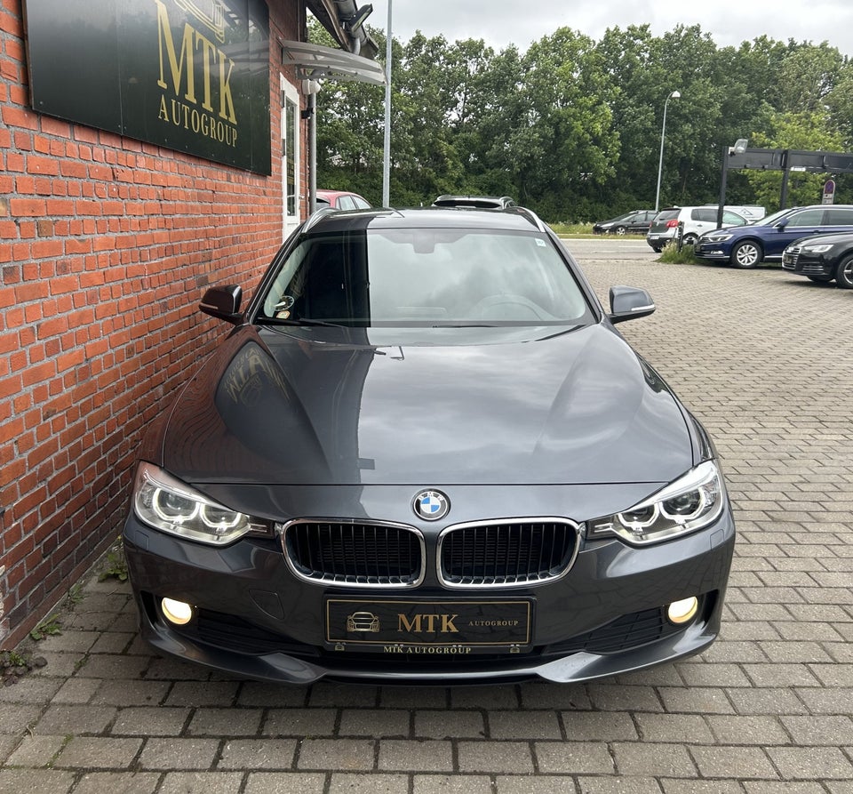 BMW 320d 2,0 Touring aut. 5d