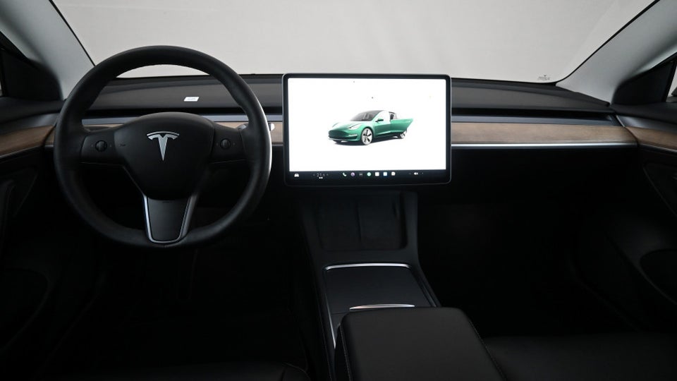 Tesla Model 3 Long Range AWD 4d