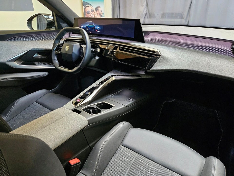 Peugeot e-5008 77 GT Pack 7prs 5d