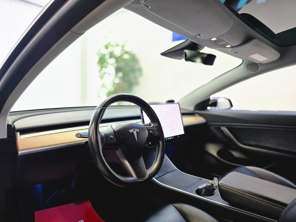 Tesla Model 3 Long Range AWD 4d