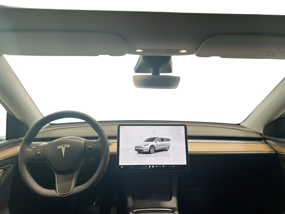 Tesla Model Y Long Range AWD 5d