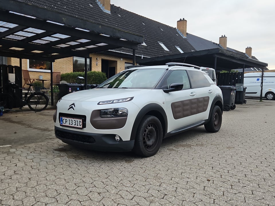 Citroën C4 Cactus 1,2 PureTech 110 Feel 5d