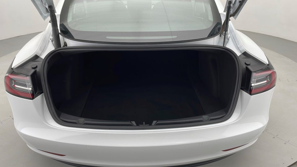 Tesla Model 3 Long Range AWD 4d