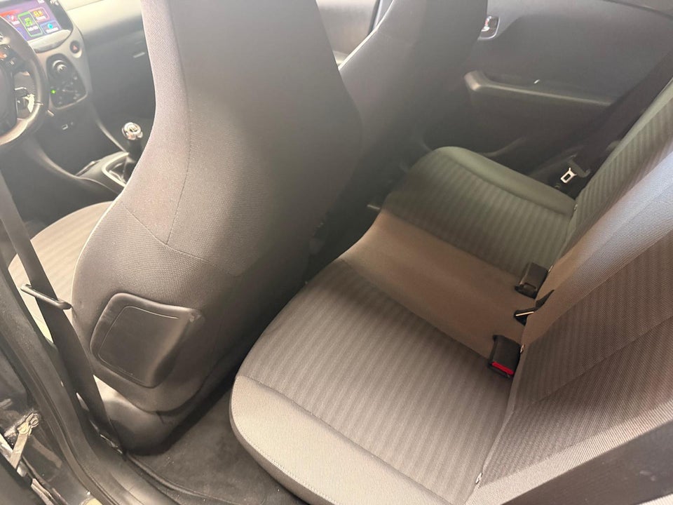 Toyota Aygo 1,0 VVT-i x-play 5d