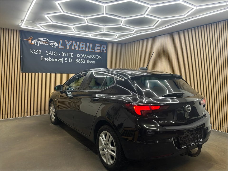 Opel Astra 1,6 CDTi 110 Enjoy 5d