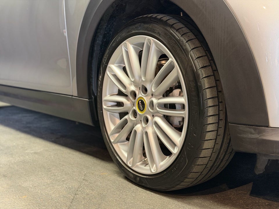 MINI Cooper SE Classic Trim 3d