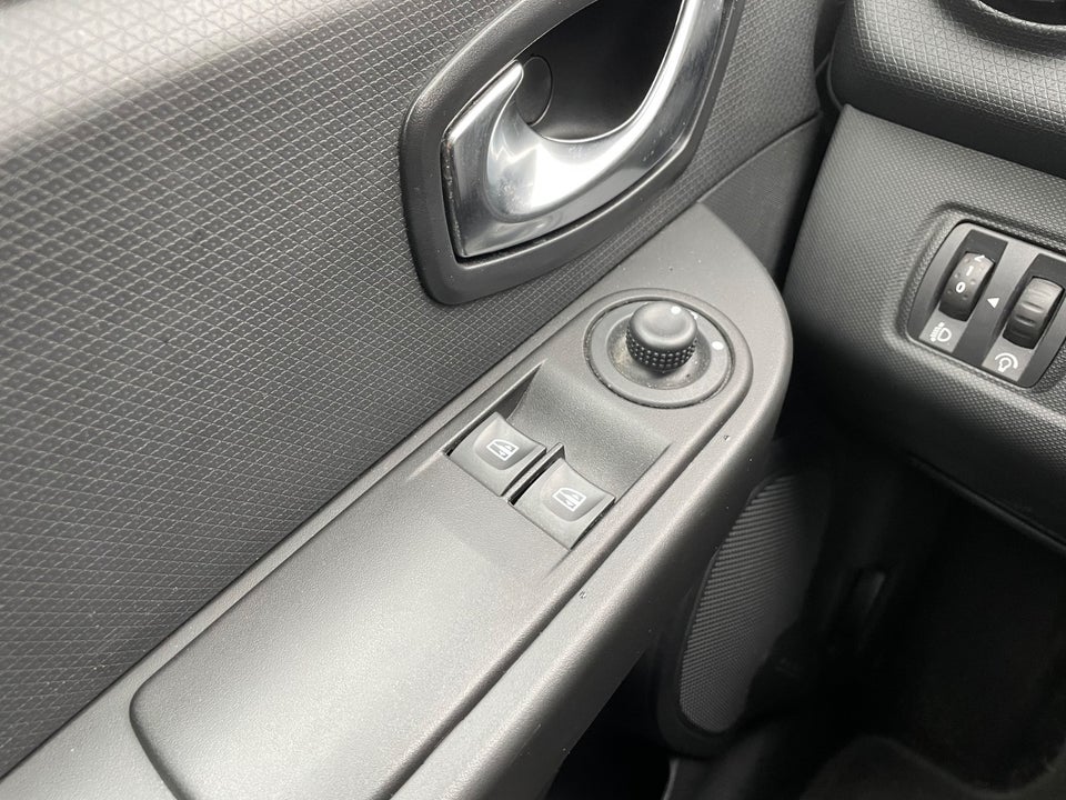 Renault Clio IV 1,5 dCi 75 Expression Sport Tourer 5d