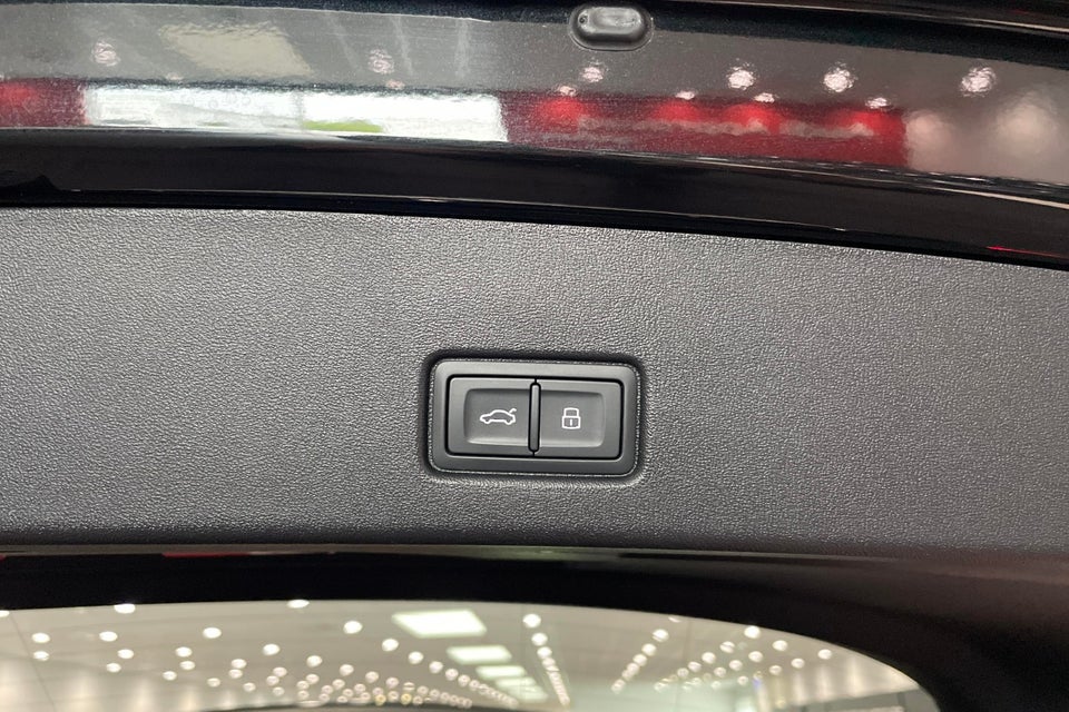 Audi Q4 e-tron 45 S-line 5d