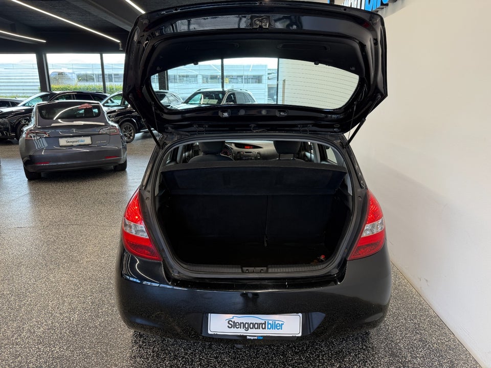 Hyundai i20 1,25 Classic 5d