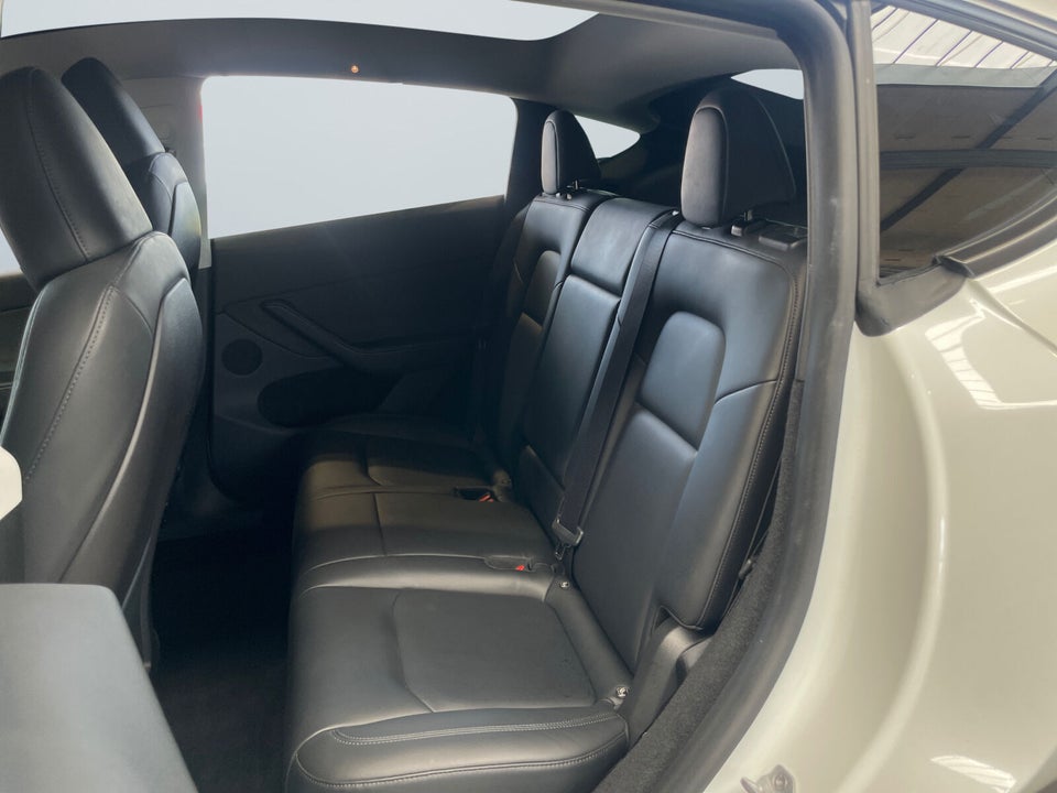 Tesla Model Y Long Range AWD 5d