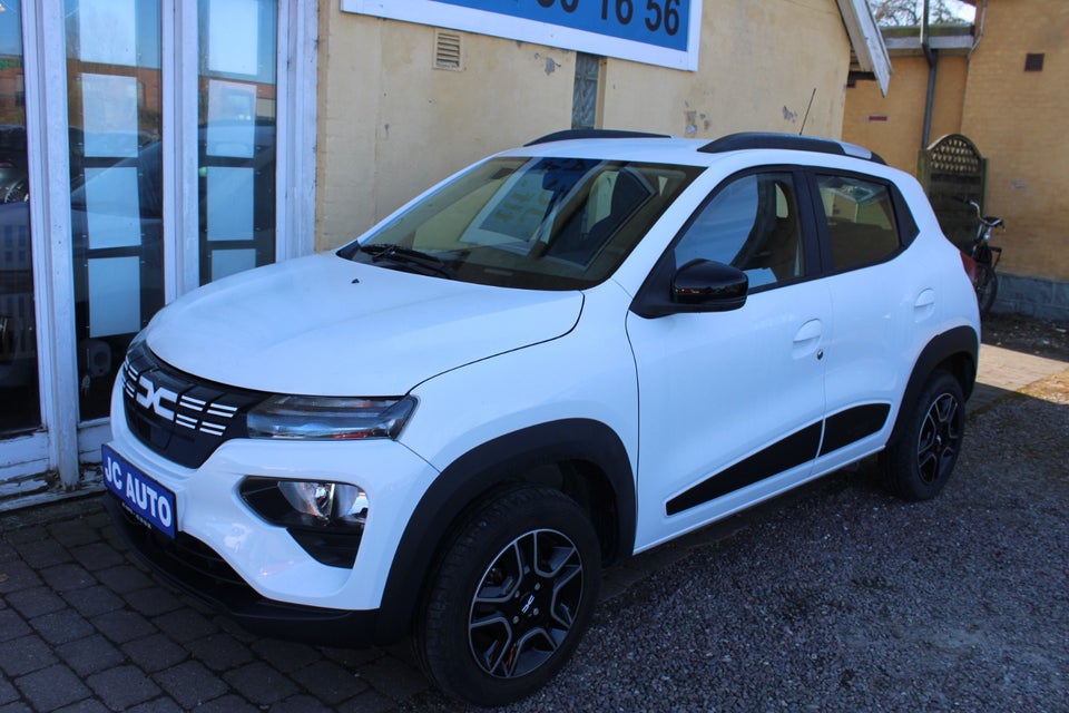 Dacia Spring Essential 5d