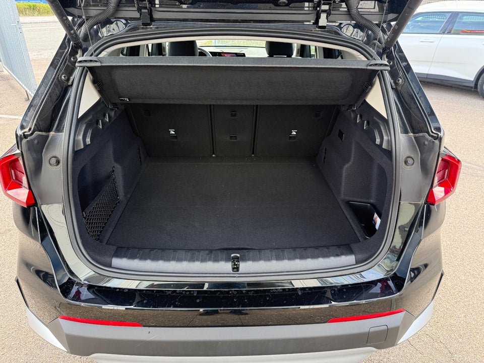 BMW iX1 eDrive20 X-Line 5d