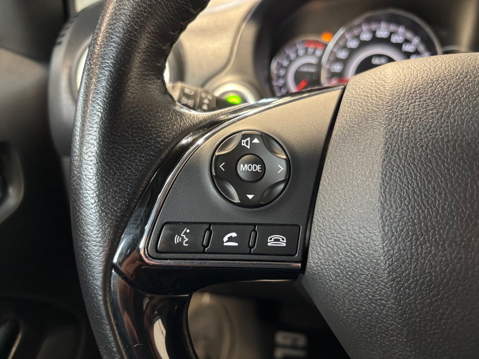 Mitsubishi Space Star 1,2 Invite+ CVT 5d