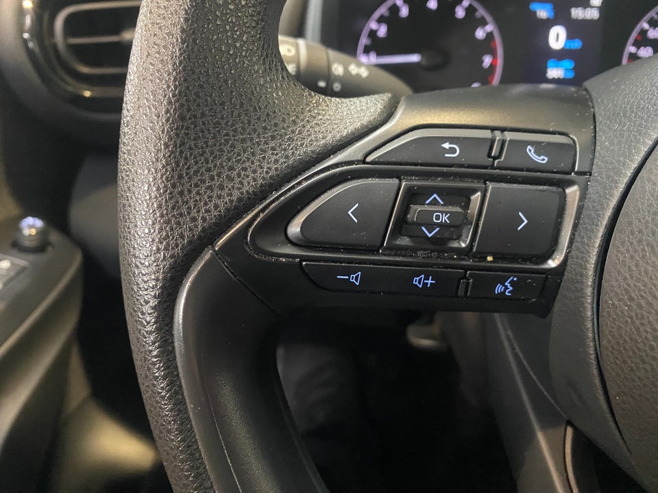 Toyota Yaris 1,0 Active 5d