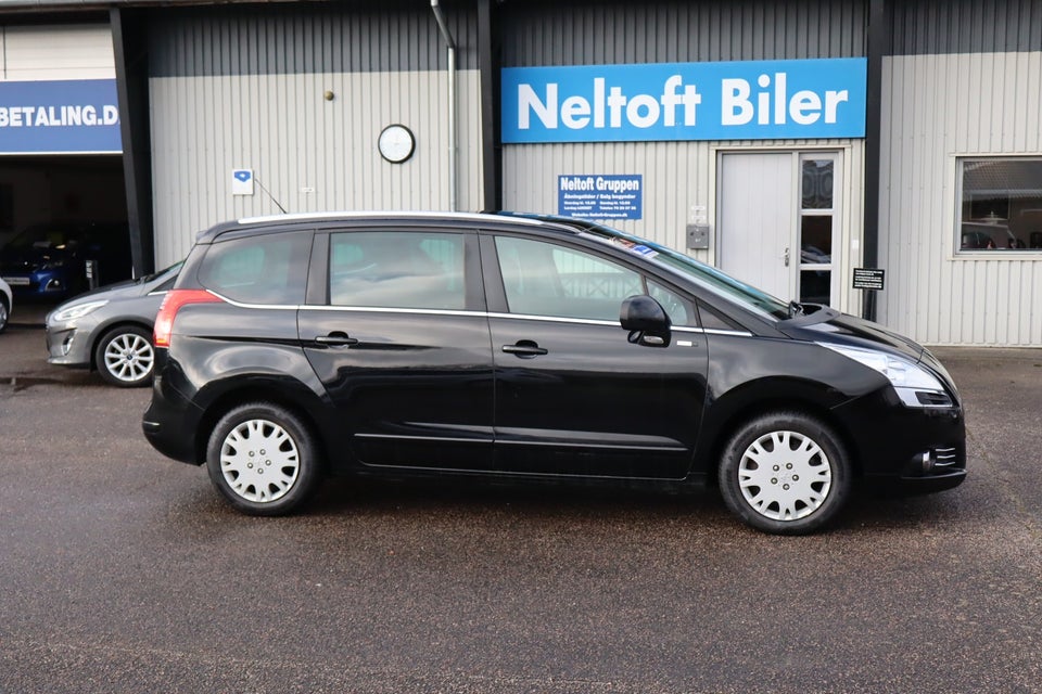 Peugeot 5008 1,6 HDi 114 Style 7prs 5d