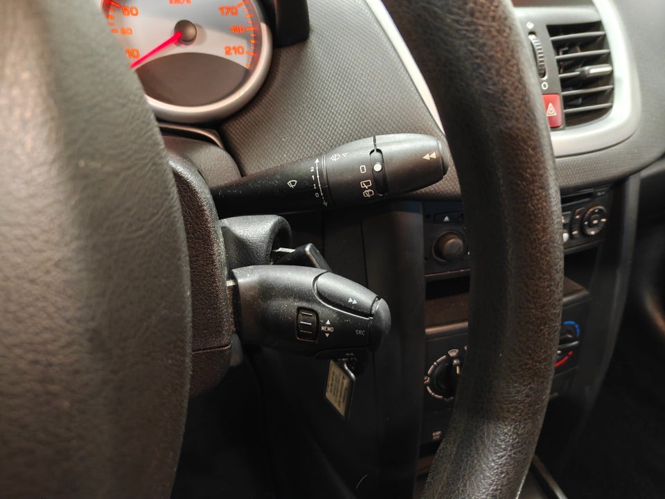 Peugeot 207 1,4 Comfort+ 5d