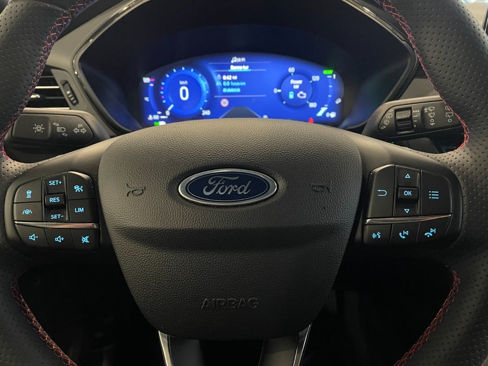 Ford Kuga 2,5 PHEV ST-Line CVT 5d