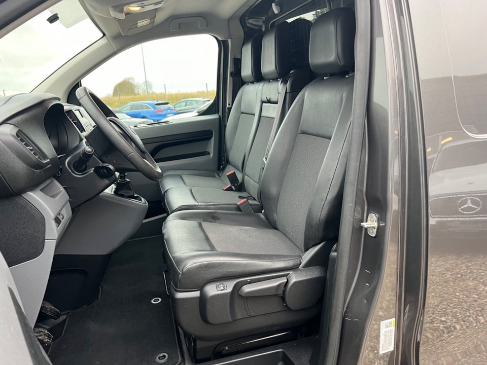 Toyota ProAce 2,0 D 120 Medium Comfort 4d