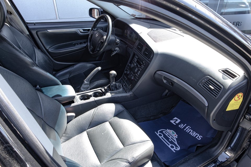 Volvo V70 2,4 140 5d