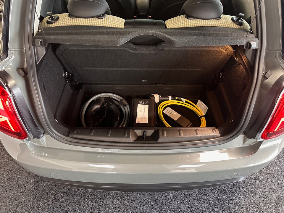 MINI Cooper SE Camden Edition 3d