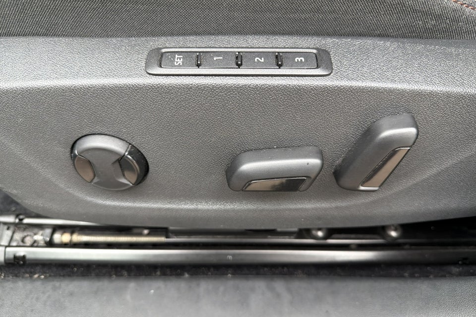 Skoda Enyaq 80 iV Plus 5d