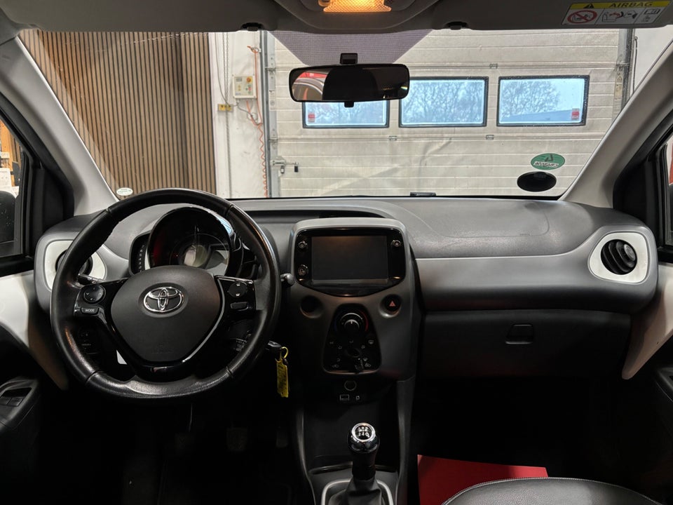 Toyota Aygo 1,0 VVT-i x-cellence 5d