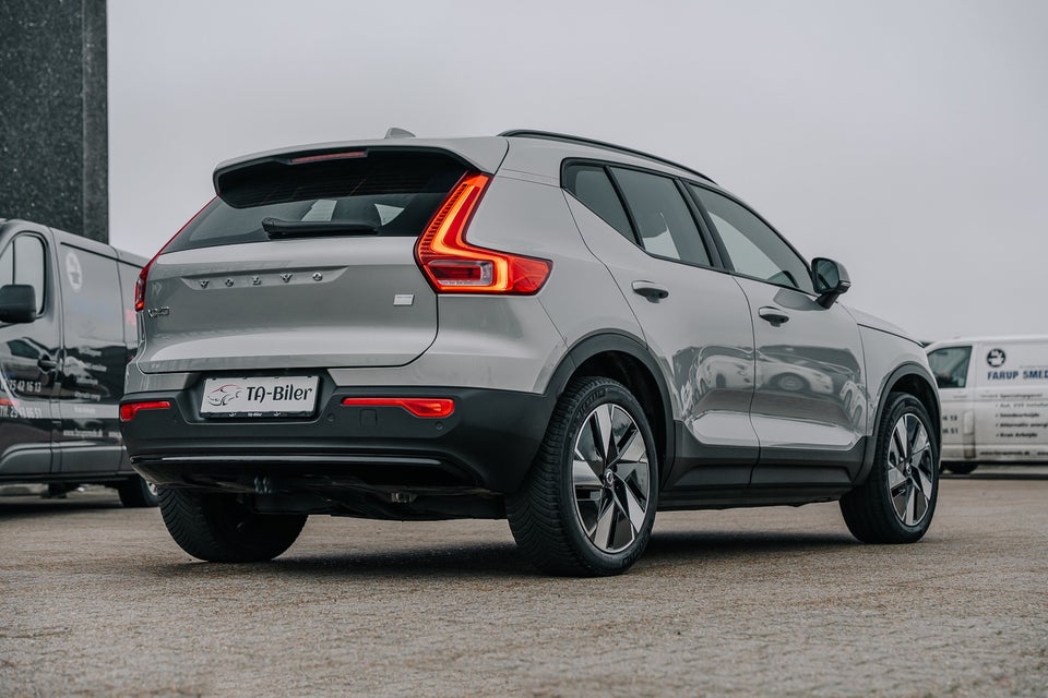 Volvo EX40 Extended Range Core 5d