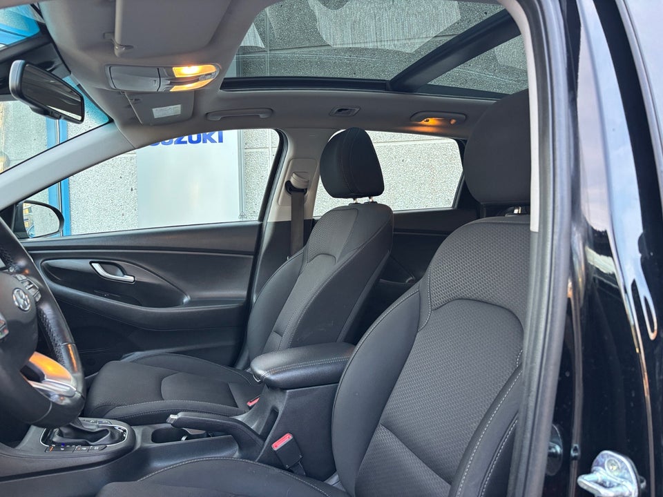 Hyundai i30 1,4 T-GDi Premium stc. DCT 5d