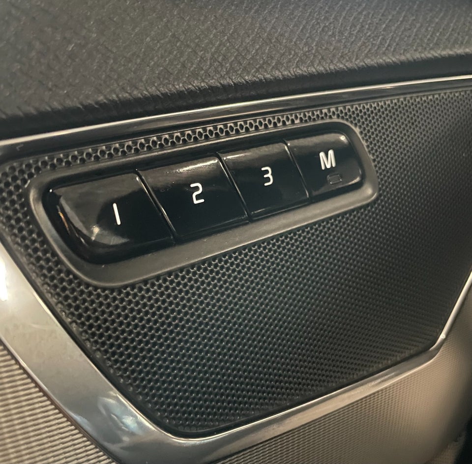 Volvo XC90 2,0 T8 407 Inscription aut. AWD 7prs 5d